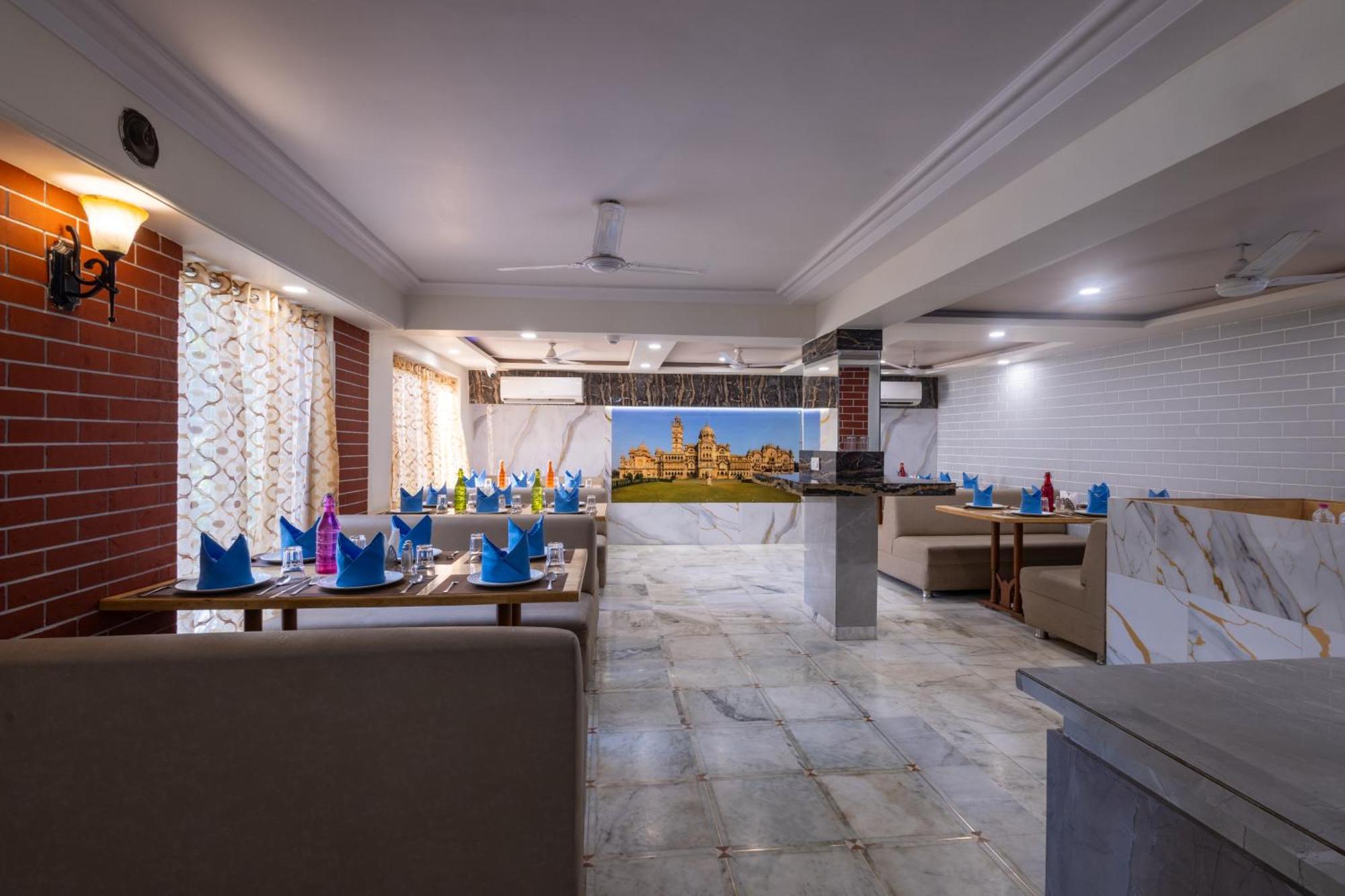 Alba Premier, Vadodara Exterior foto