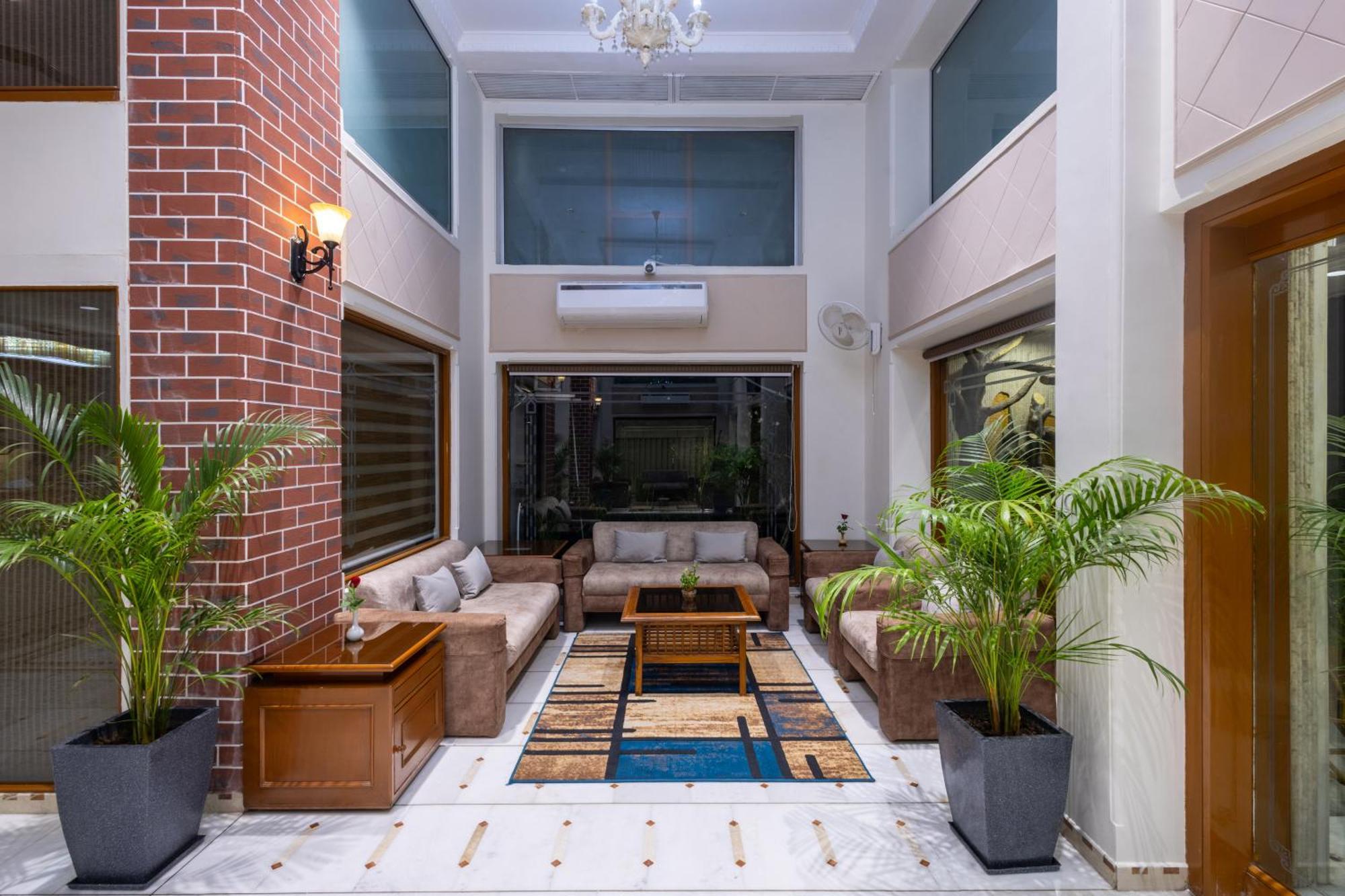 Alba Premier, Vadodara Exterior foto